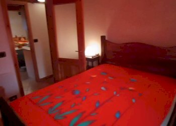 Camera da letto - Three-room apartment Frazione Carrè, 6, Rhemes-Notre-Dame - photo 25