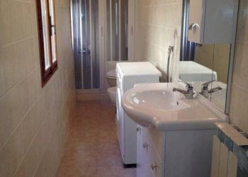 Bagno - Four-room apartment via Trivellari, Modena (neighborhood Centro Storico) - photo 13