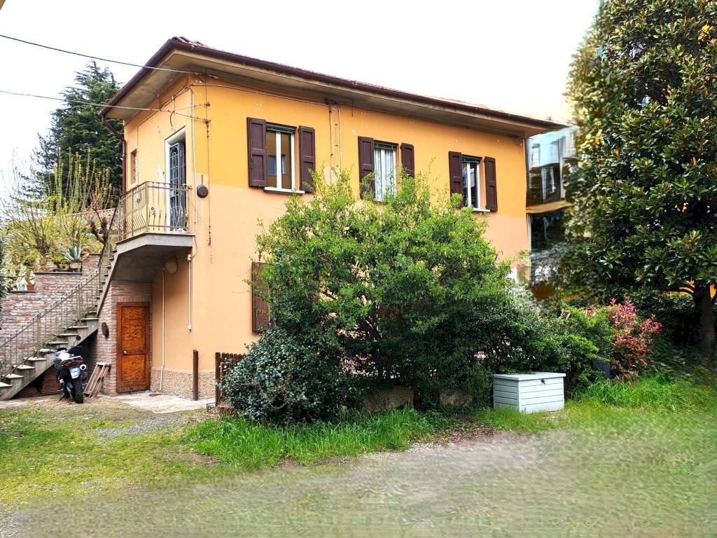 Facciata - Casa indipendente Casalecchio di Reno - foto 1