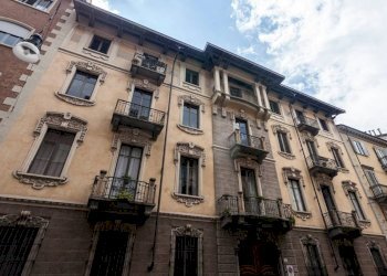 Facciata - Appartamento via Claudio Luigi Berthollet, 42, Torino (zona San Salvario) - foto 1