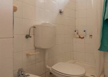 Bagno - Appartamento via Claudio Luigi Berthollet, 42, Torino (zona San Salvario) - foto 9
