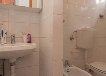 Bagno - Appartamento via Claudio Luigi Berthollet, 42, Torino (zona San Salvario) - foto 11