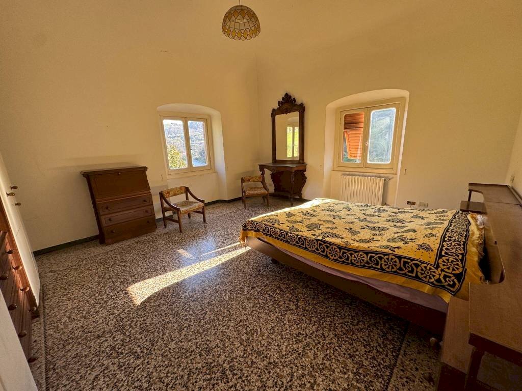 Camera da letto - Appartamento via Acquasanta, Genova - foto 3