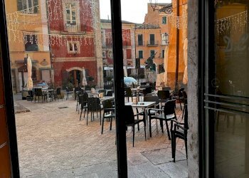 Foto 2 - Locale Commerciale Piazza Municipio
10, Arpino - foto 2