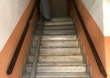 Scala - Quadrilocale via Antonio Gramsci, 21, Genova (zona Centro Storico) - foto 3