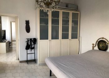 Camera da letto - Appartamento via Antonio Gramsci, 21, Genova (zona Centro Storico) - foto 13