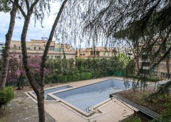 Piscina - Four-room apartment via Asmara, Roma - photo 34