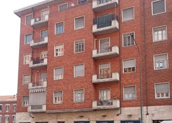 stabile - Trilocale corso Vercelli, 164, Torino (zona Rebaudengo) - foto 1