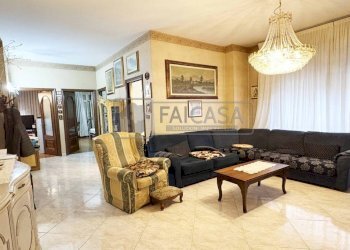 Salone - Four-room apartment corso Alessandro Tassoni, 66, Torino (neighborhood San Donato) - photo 4