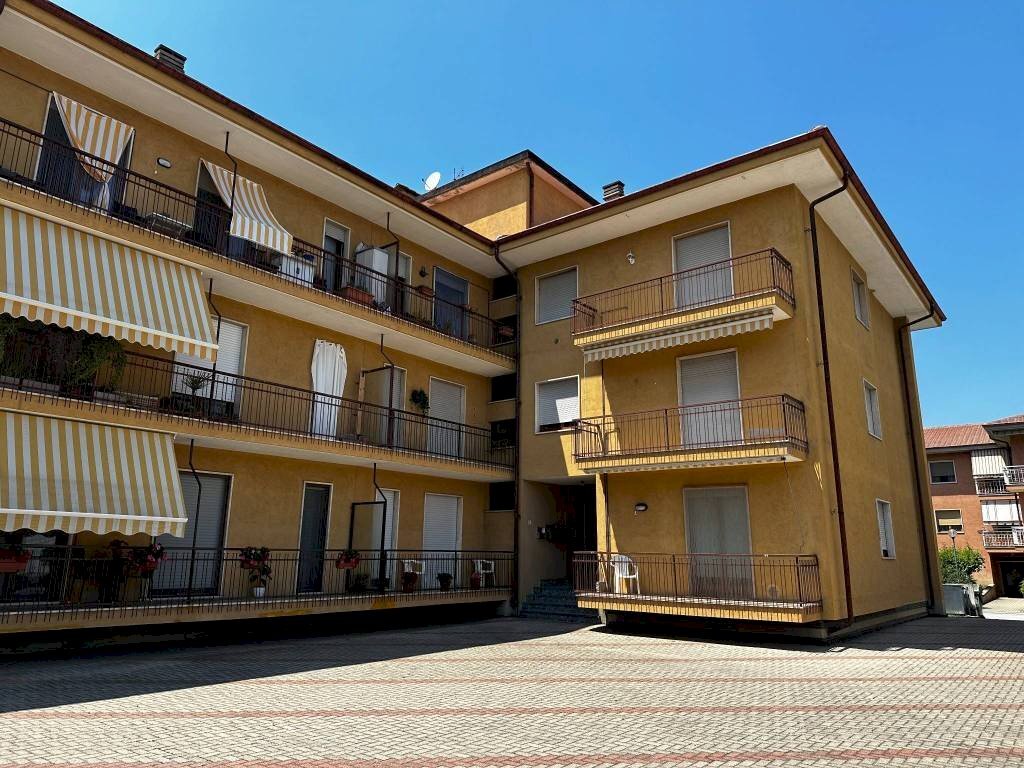 Facciata - Four-room apartment Busca - photo 1