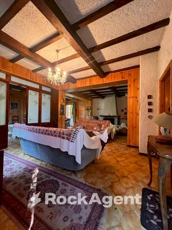 Salone - Villa via Casa Mezzanotte, Pievepelago - foto 1