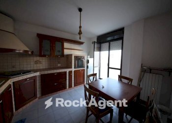 Cucina - Quadrilocale piazza Sandro Pertini, 12, Taranto - foto 5