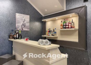 Interno palazzo - Villa via Gabriele d'Annunzio, 7, Salerano sul Lambro - foto 4