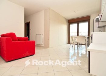 Salone - Two-room apartment via del Crocifisso, 115, Latina - photo 4