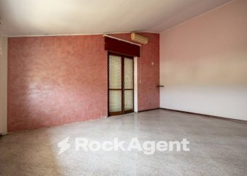 Camera da letto - Appartamento via Aquileia, 39, Catanzaro - foto 9