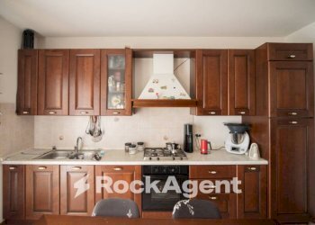 Cucina - Appartamento via Palmiro Togliatti, 1, Montecalvo in Foglia - foto 7