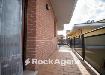 Terrazzo - Appartamento via Palmiro Togliatti, 1, Montecalvo in Foglia - foto 16