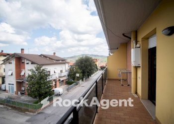 Terrazzo - Appartamento via Palmiro Togliatti, 1, Montecalvo in Foglia - foto 27