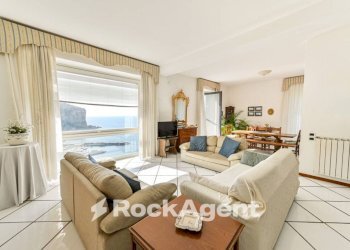 Salone - Stabile - Palazzo corso Filangieri, 129, Vico Equense - foto 3