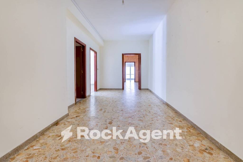 Corridoio - Three-room apartment via Prolungamento Matteotti, Sarno - photo 2