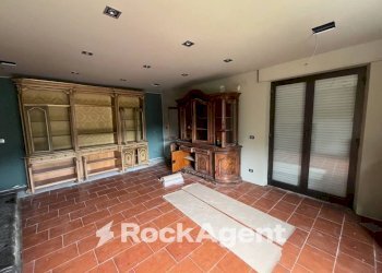 Interno non residenziale - Stable - Palace via Emilio Vecchia, Varazze - photo 26