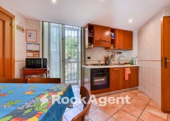 Cucina - Four-room apartment corso Vittorio Emanuele, Napoli (neighborhood Chiaia) - photo 12