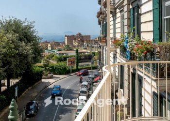 Balcone - Four-room apartment corso Vittorio Emanuele, Napoli (neighborhood Chiaia) - photo 18