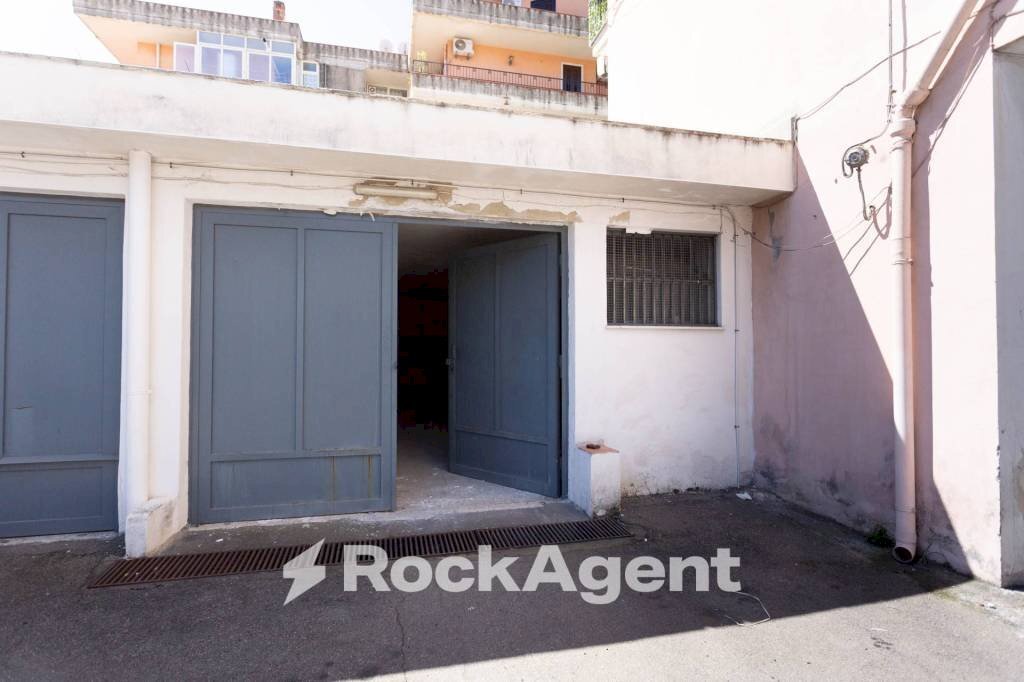 Facciata - Warehouse via Lorenzo Maddem, 32, Acireale - photo 1