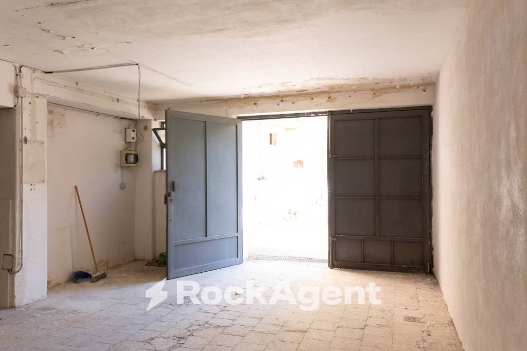 Magazzino - Warehouse via Lorenzo Maddem, 32, Acireale - photo 3