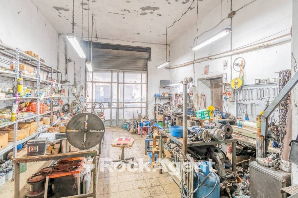 Magazzino - Shop corso V. Emanuele, 129, Angri - photo 1