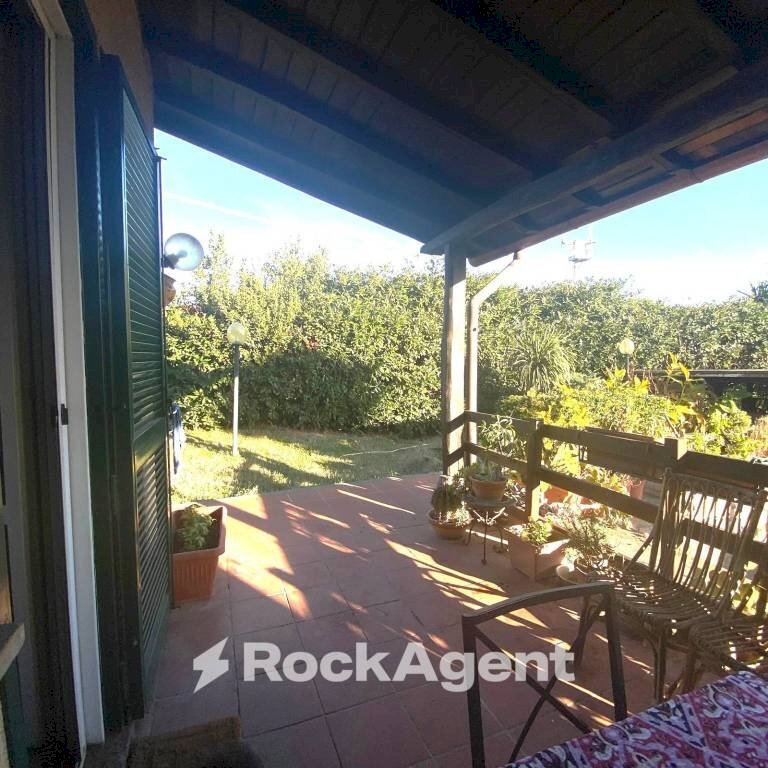 Veranda - Villa via Tommaso Albinoni, 30, Cerveteri - foto 3