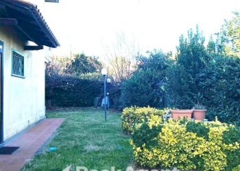 Giardino - Villa via Tommaso Albinoni, 30, Cerveteri - foto 1