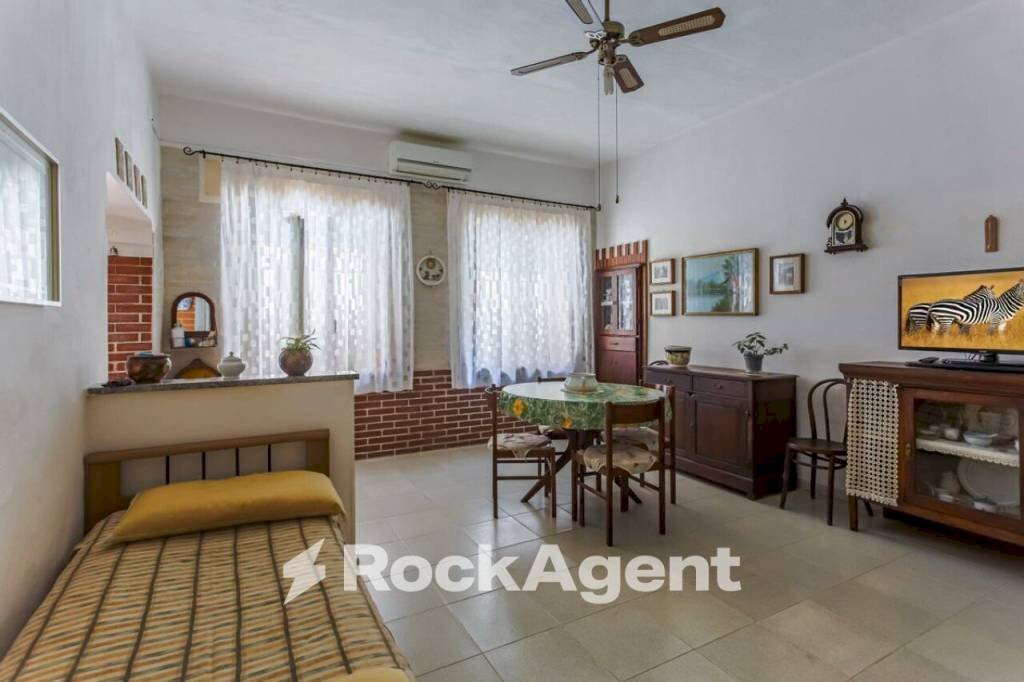 Salone - Appartamento via Piave, 1, Marina di Gioiosa Ionica - foto 2