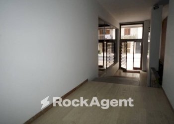 Interno palazzo - Magazzino via Spinazzola, 25, Gravina in Puglia - foto 11