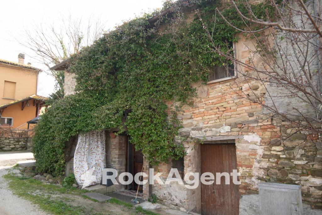 Facciata - Rustico LOC.CACIURRO, 46, Sassocorvaro Auditore - foto 2