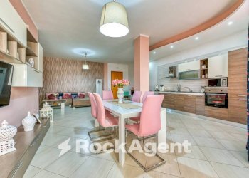 Salone - Four-room apartment via Pino Amato, 16, Casoria - photo 4