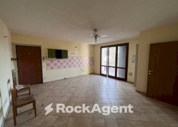 Salone - Three-room apartment via Romera Vecchia, 25, Broni - photo 7