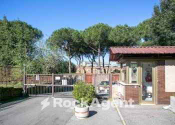 Facciata - Attico via di Torre Rossa, 35, Roma - foto 1