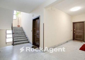 Interno palazzo - Attico via di Torre Rossa, 35, Roma - foto 4