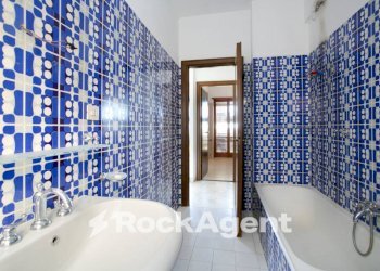 Bagno - Attico via di Torre Rossa, 35, Roma - foto 24