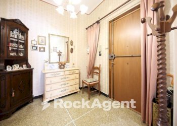 Ingresso - Appartamento corso Luigi Andrea Martinetti, 113, Genova (zona Sampierdarena) - foto 6