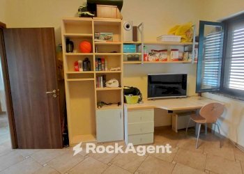 Camera da letto - Appartamento via Sirleto, 67, Catanzaro - foto 14