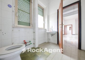 Bagno - Negozio viale Stazione Centrale, Ovada - foto 24