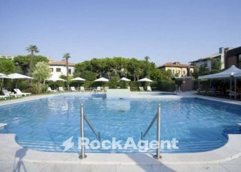 Piscina - Villa via Marcantonio Bragadin, 38, Venezia - photo 6