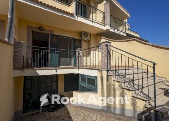 Cortile interno - Terraced Villa via Reggio Calabria, 20, Montauro - photo 10