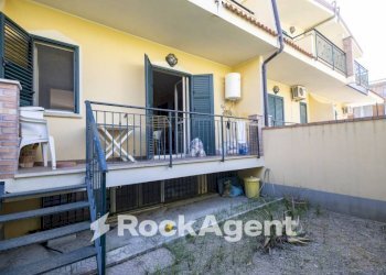 Cortile interno - Terraced Villa via Reggio Calabria, 20, Montauro - photo 15