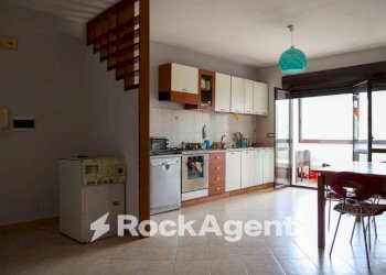 Cucina - Four-room apartment via Martiri di Nassirya, San Floro - photo 1