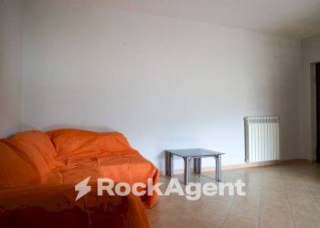 Salone - Four-room apartment via Martiri di Nassirya, San Floro - photo 4