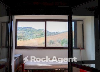 Vista - Four-room apartment via Martiri di Nassirya, San Floro - photo 6