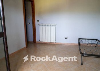 Camera da letto - Four-room apartment via Martiri di Nassirya, San Floro - photo 13